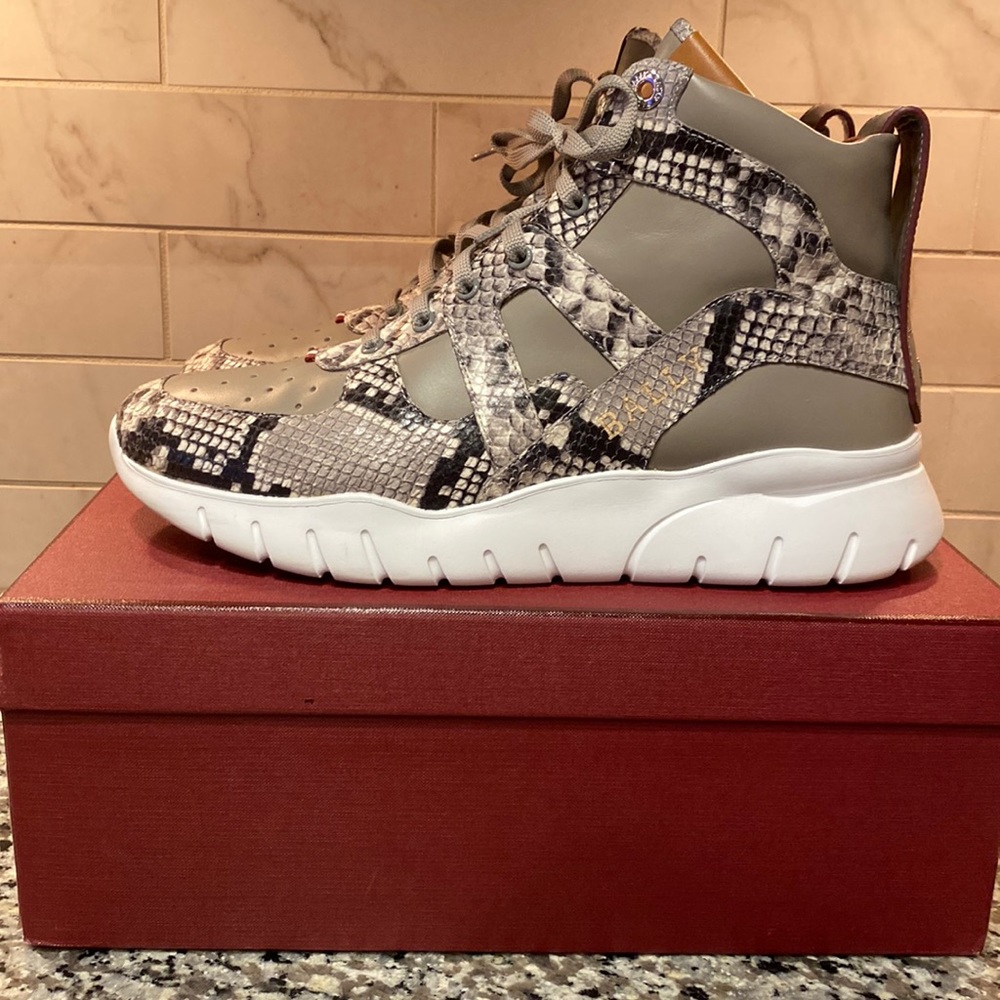 Men’s sneakers
